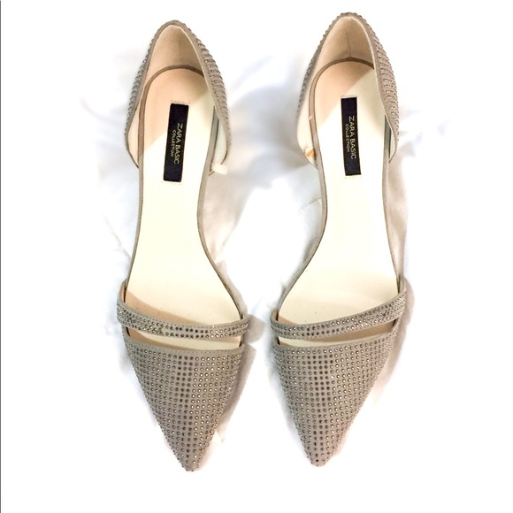 Zara Shoes - Zara basic silver shoes size 7
